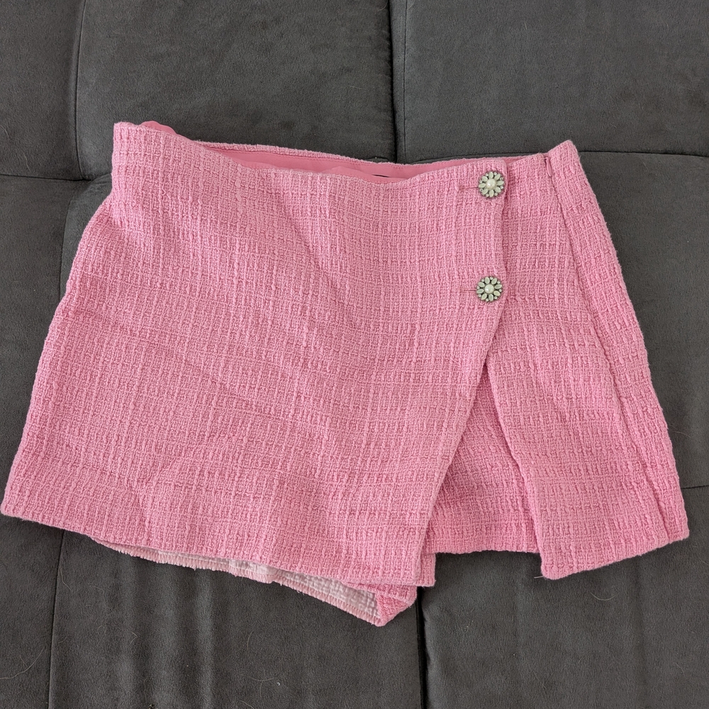 Zara Textured Pink Skort with Button Detail
